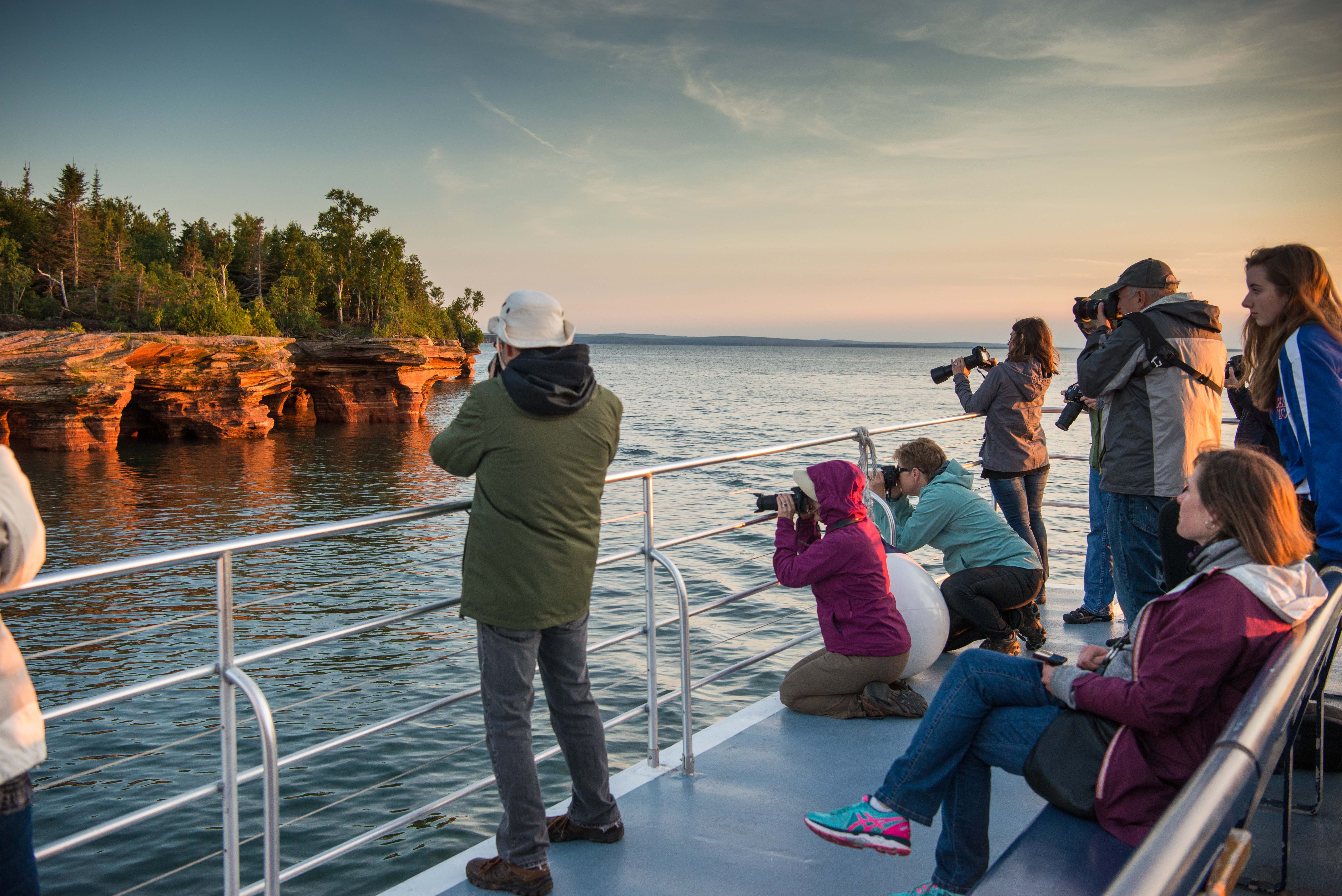 sunset cruise apostle islands